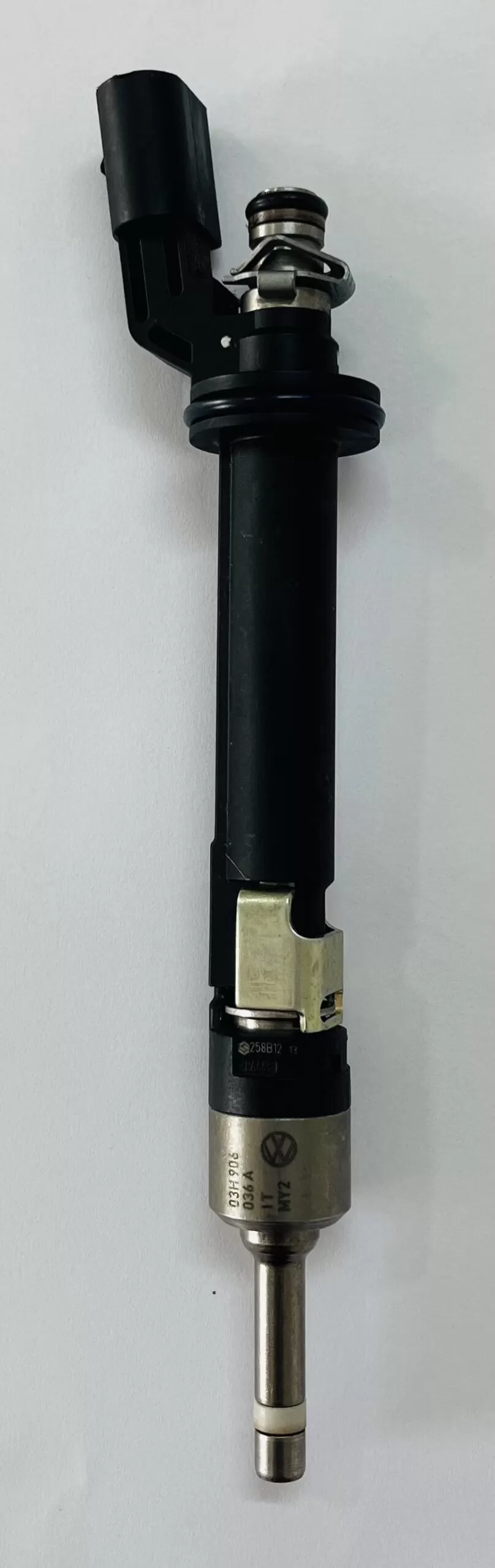 Bico Injetor Q7 Passat Touareg Cayenne 03H906036A IWD145 Magneti Marelli